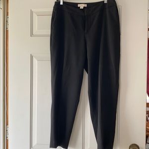 Cropped black pants size 10